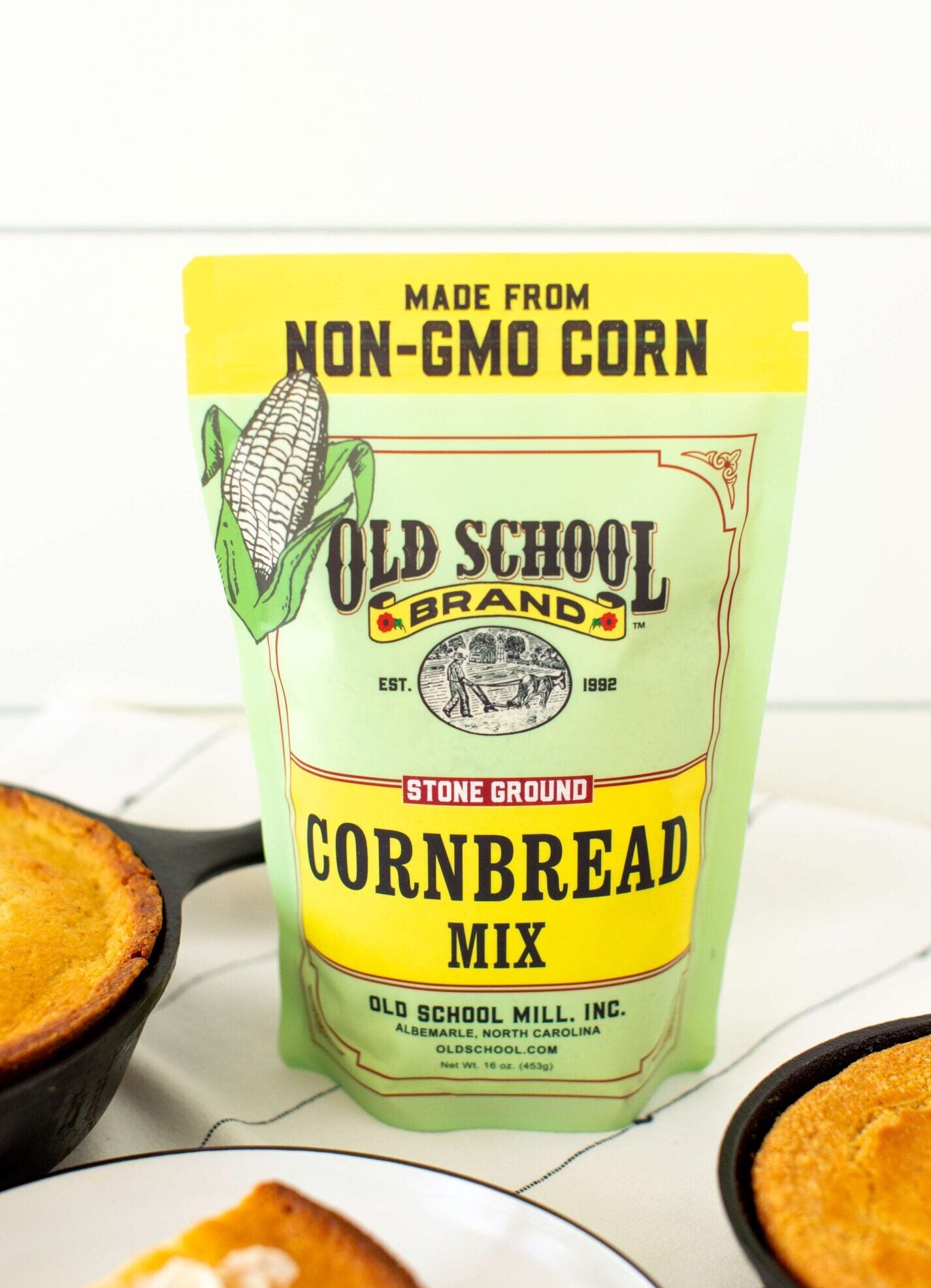 Cornbread Mix, 16oz image 0